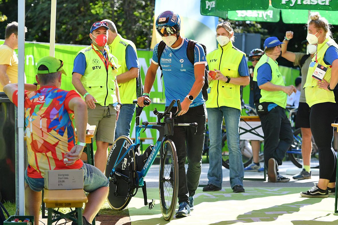 Fast wäre Andi Dreitz nicht mehr in die Wechselzone rein gekommen