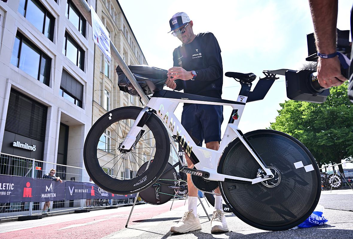 Das Cockpit wird auf jeden Fall gehen Regen, Wind und Wetter eingepackt