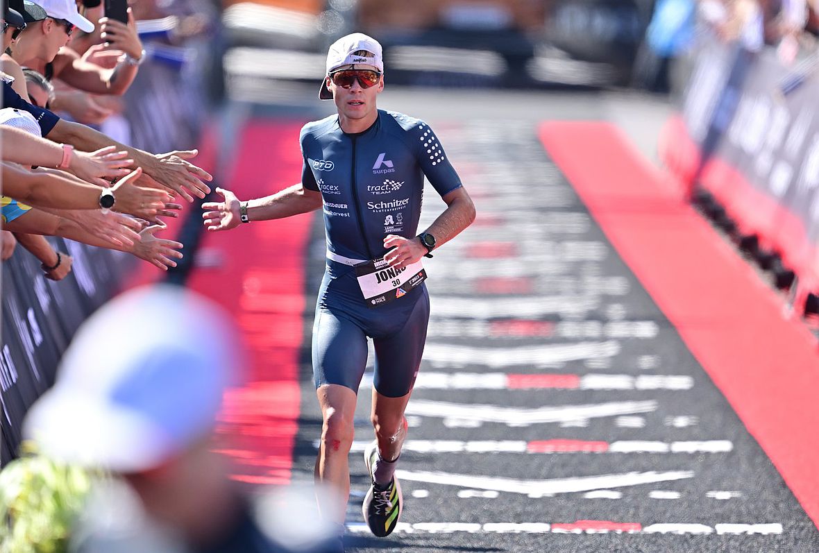 Jonas Hoffmann wird bei seiner ersten Ironman WM in 8:44:54 20ster