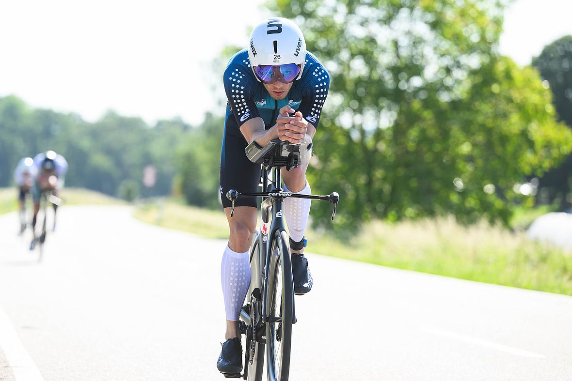 Justus Nieschlag - Bikesplit: 2:12:03