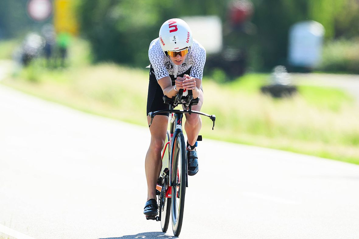 Laura Jansen - Bikesplit: 2:29:00