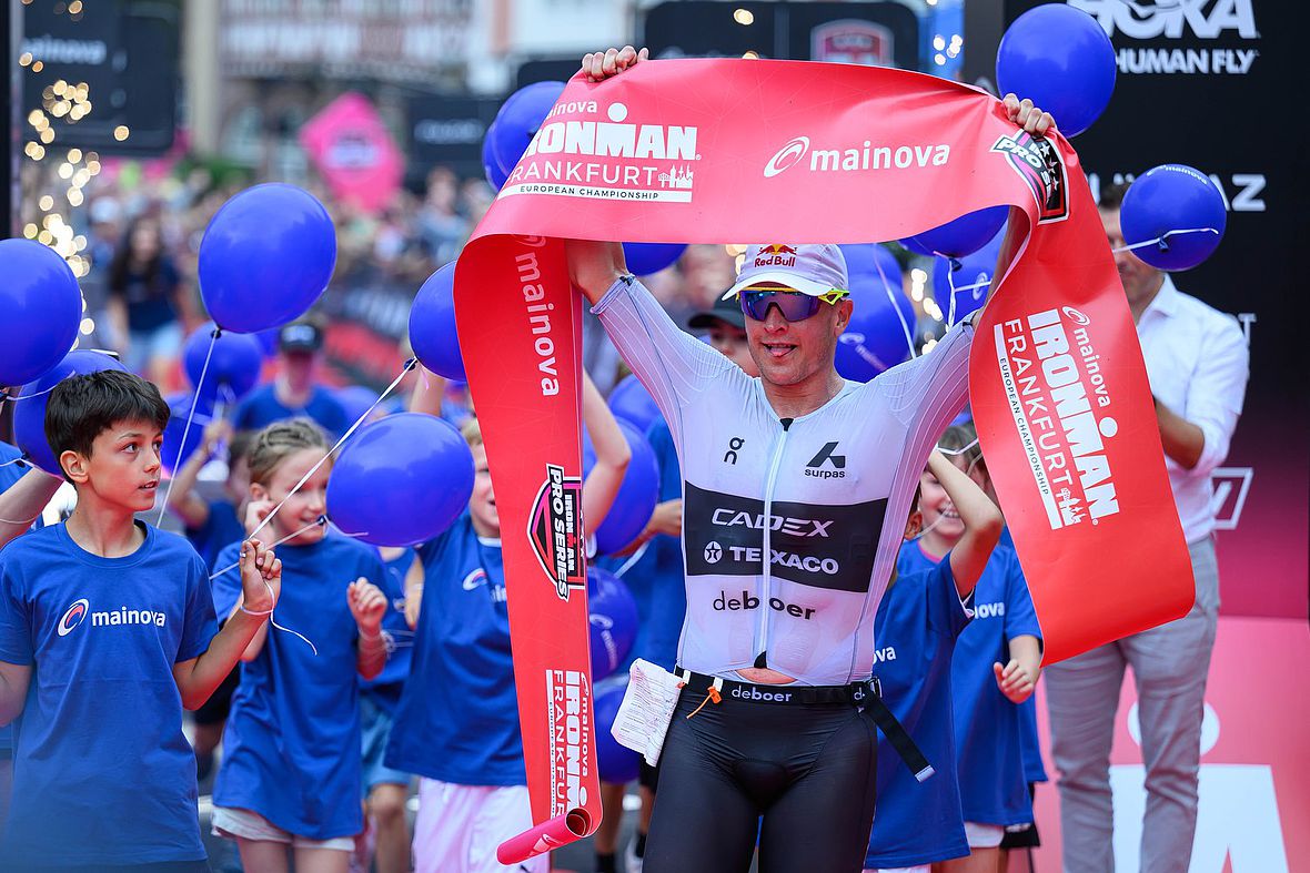 7:27:21 Stunden: Kristian Blummenfelt trägt sich in die Rekordlisten des Ironman Frankfurt ein