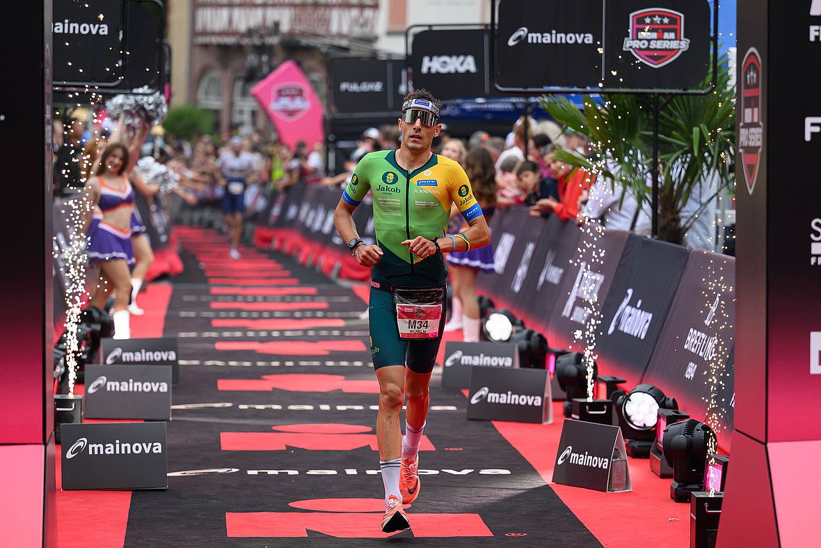 Willy Hirsch macht im Marathon Bekanntschaft mit der ominösen Wand und wird bis Platz 20 durchgereicht