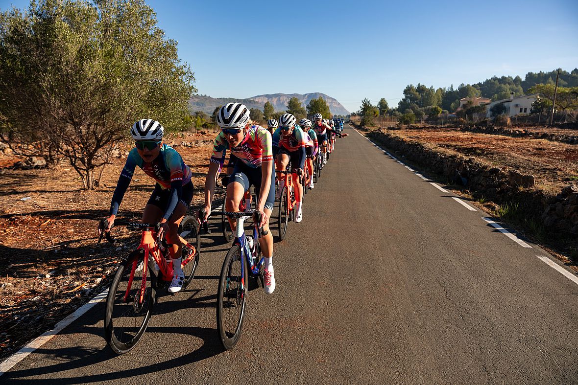 Zwift Academy Finale in Denia (ESP): Wer erhält einen Vertrag beim CANYON/SRAM-Team?