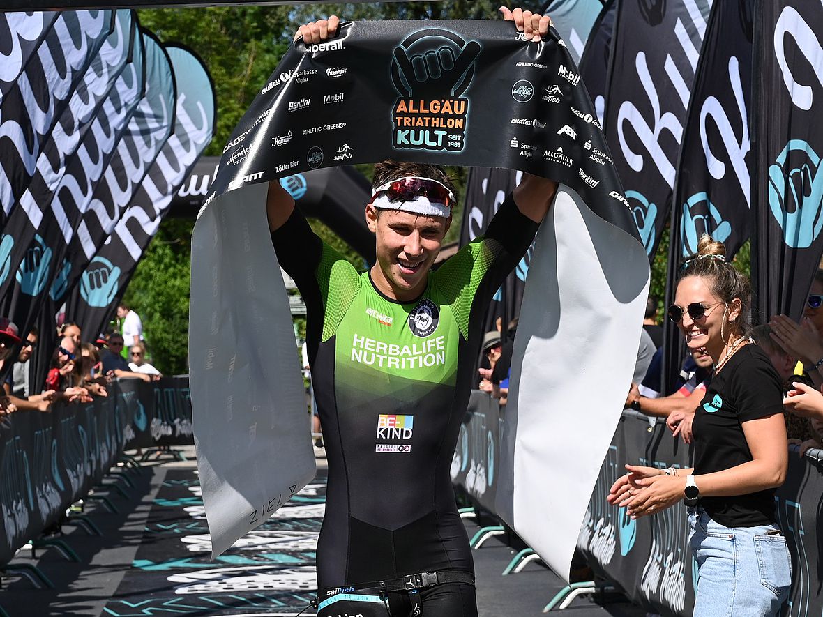 Florian Kraft gewinnt in 2:06:48 den Allgäu OLYMP