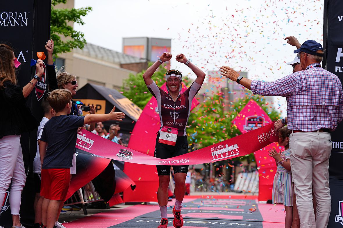 Kat Matthews gelingt die Titelverteidigung beim Ironman Texas