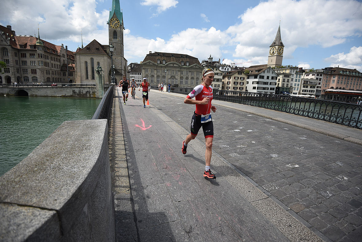 Ob die Kraft für Daniela Ryf auch für die kompletten 42,2 km reicht?