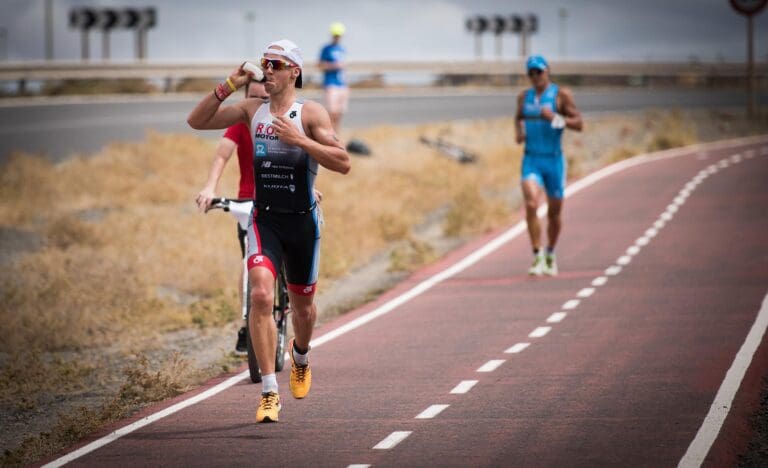 Andreas Böcherer in Führung vor Andreas Dreitz bei der Challenge Fuerteventura 2016