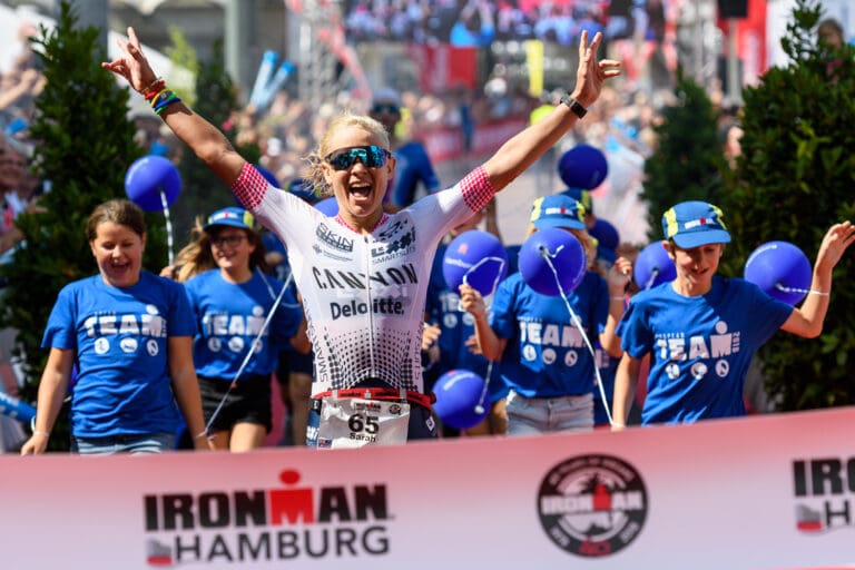 Sarah Crowley: Nach dem Sieg in Frankfurt im Jahr 2017 gelingt der Australierin der zweite Ironman-Triumph auf deutschem Boden