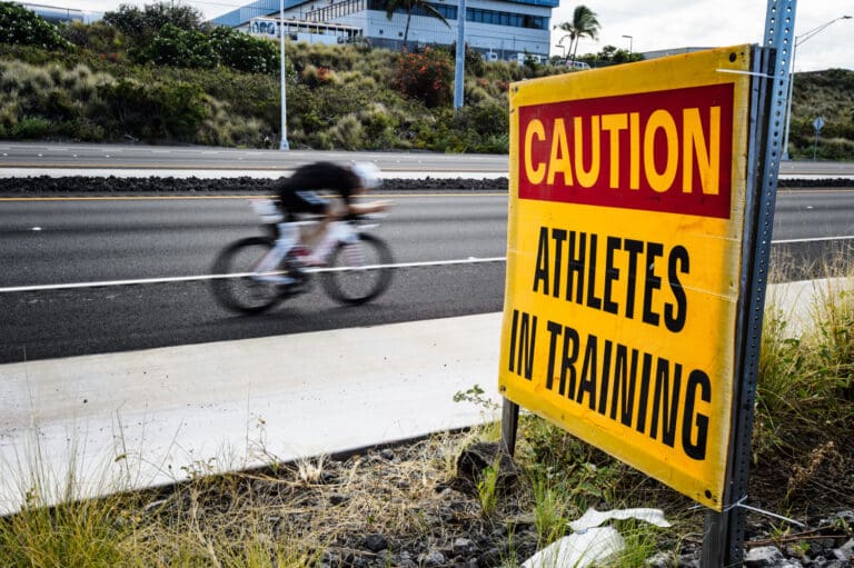 Fast geschafft. Kurz vor Kailua-Kona wird der Verkehr stärker. Hoffentlich passen die Autofahrer auf