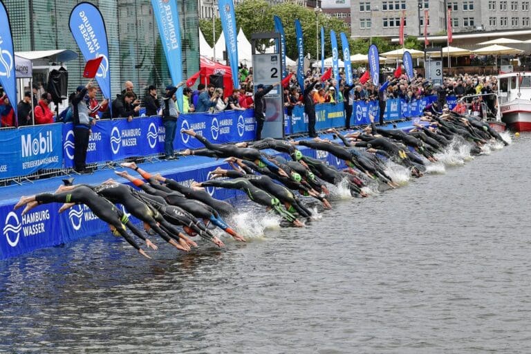 Start frei für die Männerentscheidung beim World Triathlon Series-Rennen in Hamburg