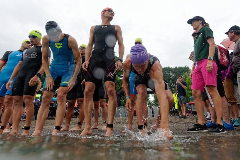 Die Pros mussten auch diesmal in Zürich auf den Wetsuit verzichten