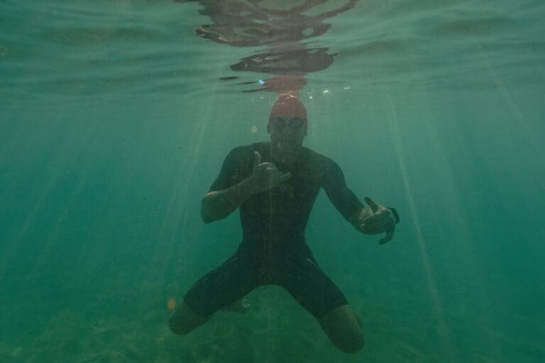 Hangloose darf auch unter Wasser nicht fehlen - man ist schließlich auf Hawaii