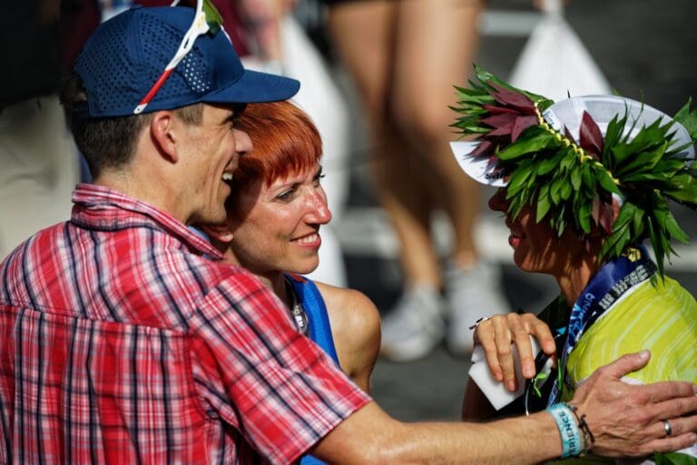 Erfolgstrio: Anne Haug mir ihrer Physiotherapeutin Sabrina Hoppe und Trainer Dan Lorang