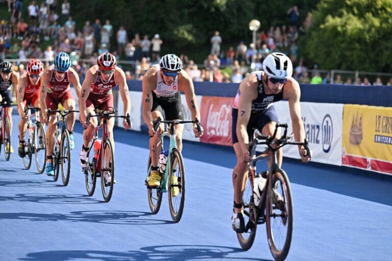 Jonas Schonburg am Hinterrad des neuen Europameisters Léo Bergere