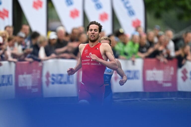 Schnelleres Finale: Vetle Bergsvik Thorn (Ejot Team TV Buschhütten) überspurtet Tim Hellwig (Hylo Team Saar) auf der Zielgeraden