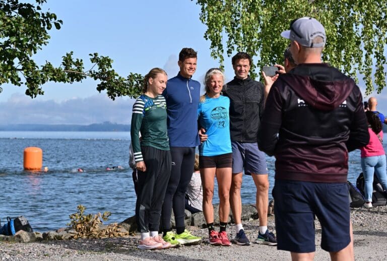 Bild fürs Familien-Album: Ironman 70.3 Kraichgau-Sieger Rico Bogen mit seiner Familie