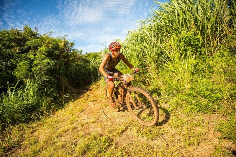 Ruben Ruzafa auf dem Bike allein in Führung