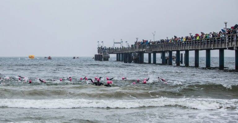 Schwimmen in der Ostsee vor Binz