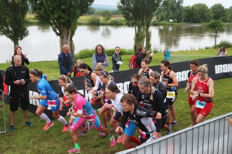 Start der Profi-Frauen beim Ironman 70.3 Luxemburg