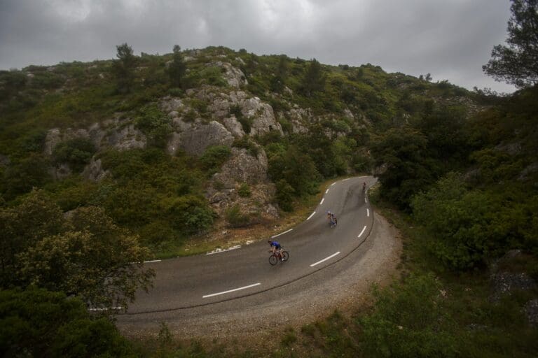 Viel Abwechslung bietet der Radkurs des Ironman 70.3 Pays d´Aix