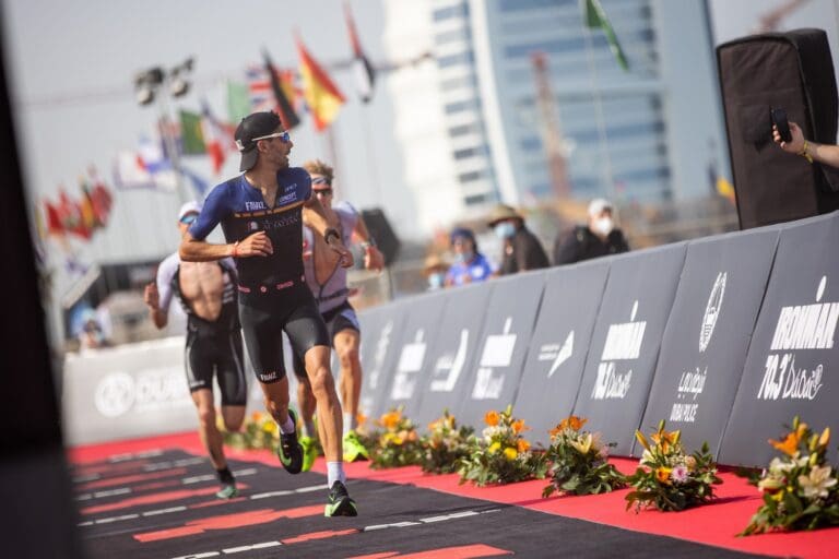 Sprintfinale um Rang zwei und drei: Filipe Azevedo knapp vor Rasmus Svenningsson und Andrea Salvisberg