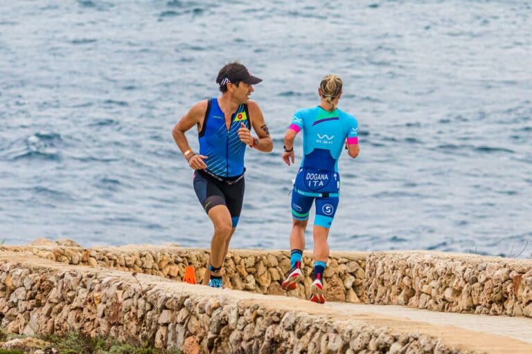 Das Mittelmeer ist ein ständiger Begleiter beim Artiem Menorca Half