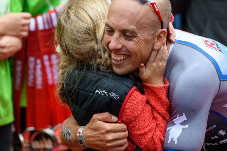 2016: Der Familienmensch Andi Böcherer  - an der Finishline des Ironman Frankfurt