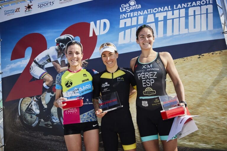 Das Frauenpodium beim Club La Santa Lanzarote Duathon 2018: Maria Varo Zubiri, Anne Haug und Sara Perez Sala (v.l.)