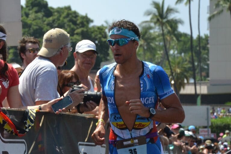 Andy Raelerts Podiumsmarathon beginnt