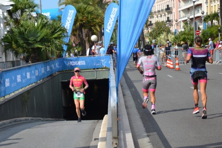 Überall wir gelaufen: Triathlon total in Nizza auf der Promenade des Anglais