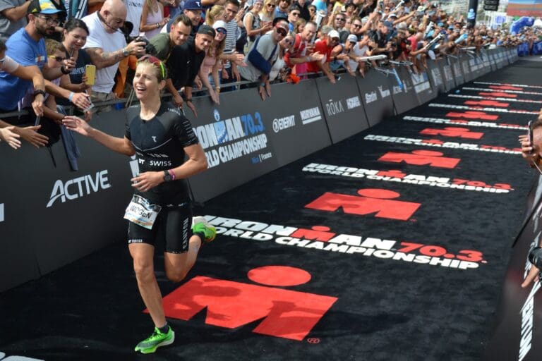 Was für ein Rennen für Imogen Symmonds: Rang zwei bei der Ironman 70.3 WM 2019