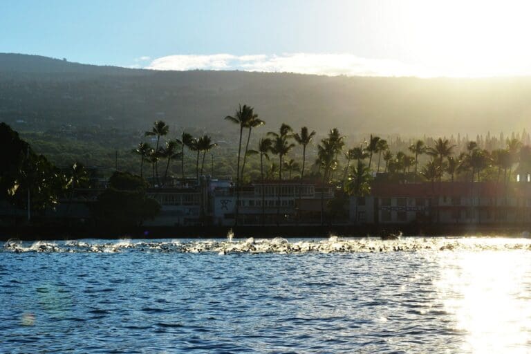 Dichtes Feld beim Hoala Swim, fast wie beim Start des Ironman Hawaii