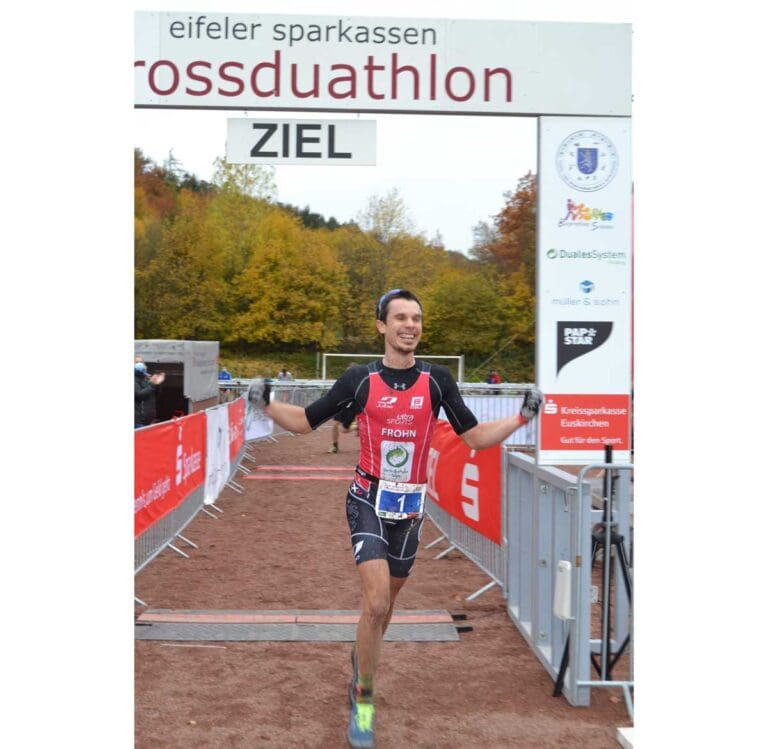 Mathias Frohn gewinnt den 23. Eifeler Crossduathlon