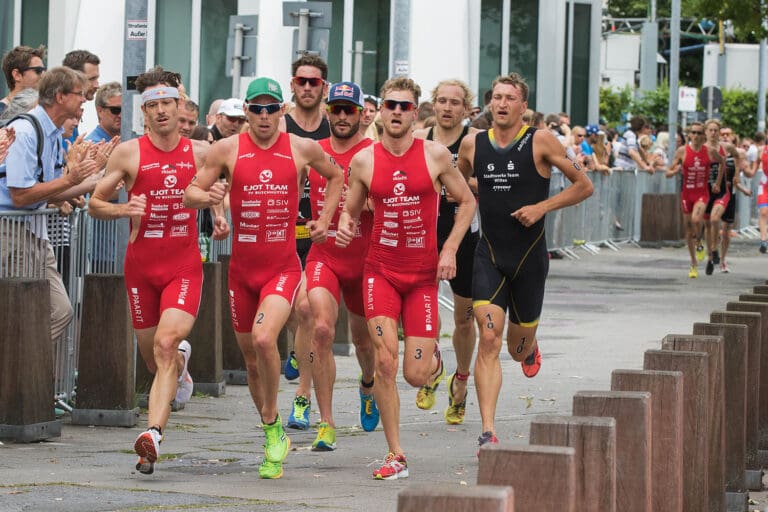 Immer vorne weg in der Triathlon-Bundesliga: Das Ejot-Team Buschhütten, hier mit Sven Riederer, Steffen Justus, Richard Murray und Gregor Buchholz