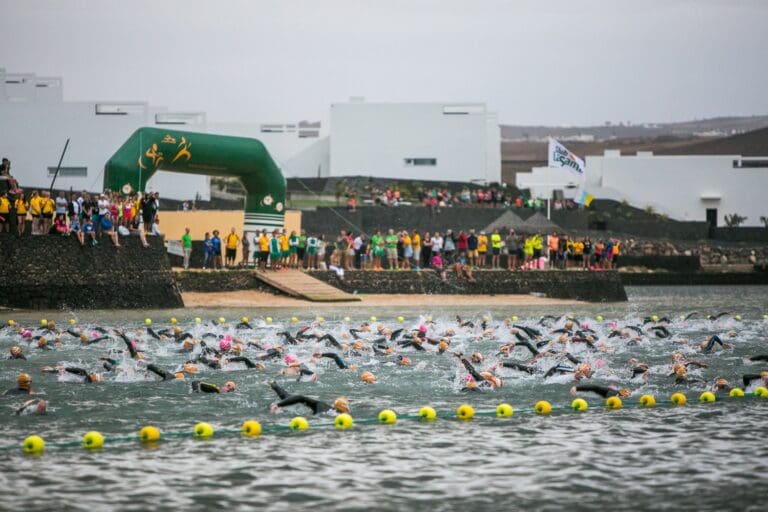 Schwimmen fast wie im Stadion: Die Lagune des Club La Santa