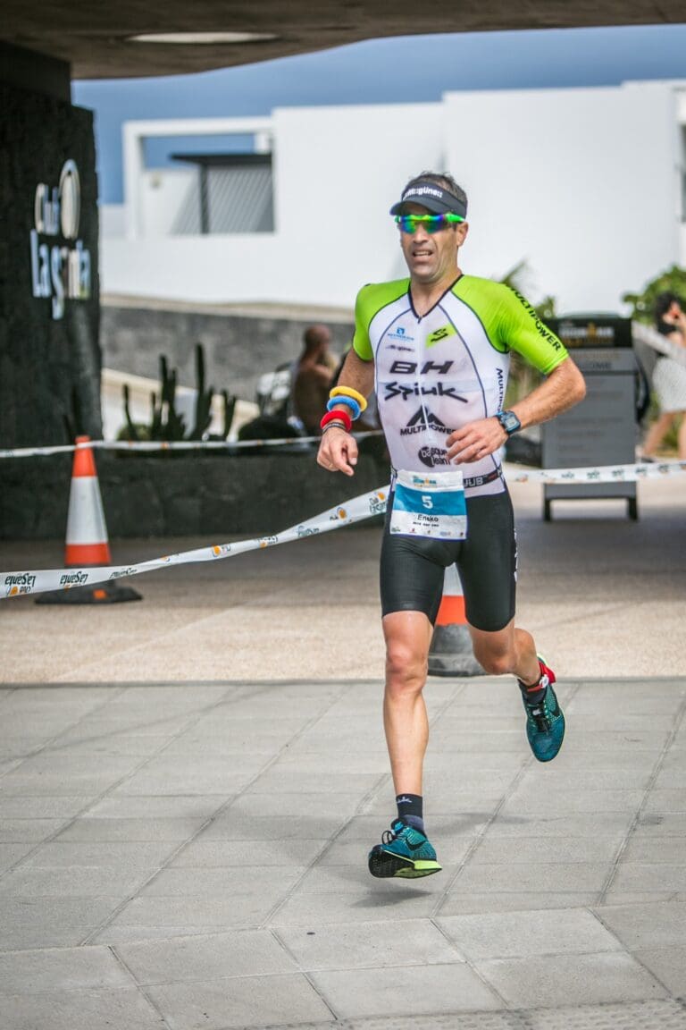 Eneko Llanos stellte im Halbmarathon die Weichen zum Sieg