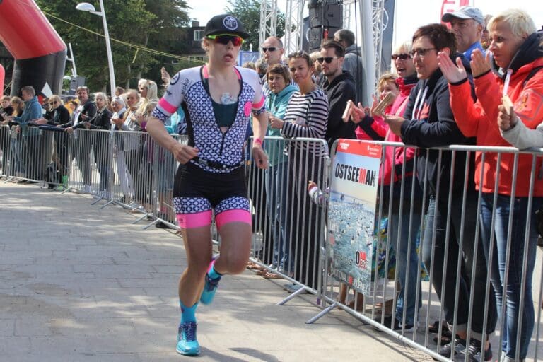 Liesa Schmidt im Marathon auf der Glücksburger Promenade