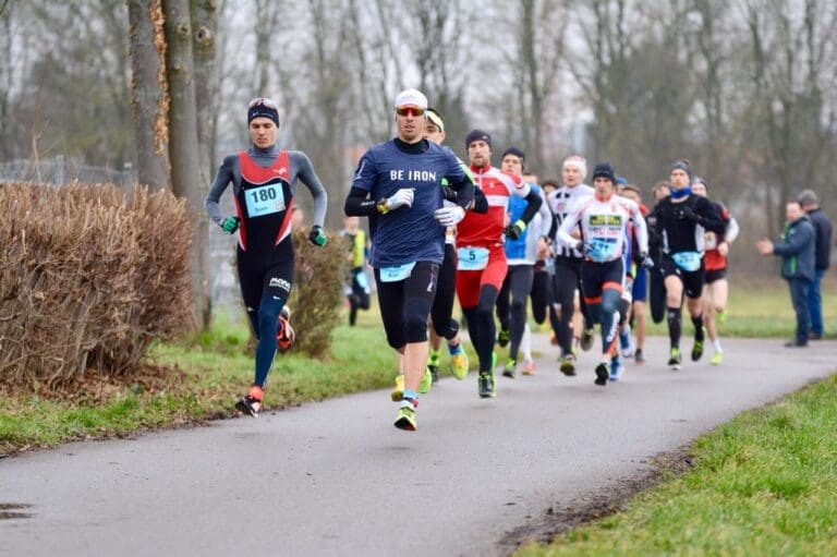 Vollgas vom Start weg: Andreas Böcherer machte schon auf den ersten fünf Laufkilometern ernst