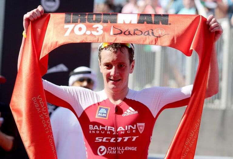 Alistair Brownlee startet mit einem Sieg in die Saison 2018