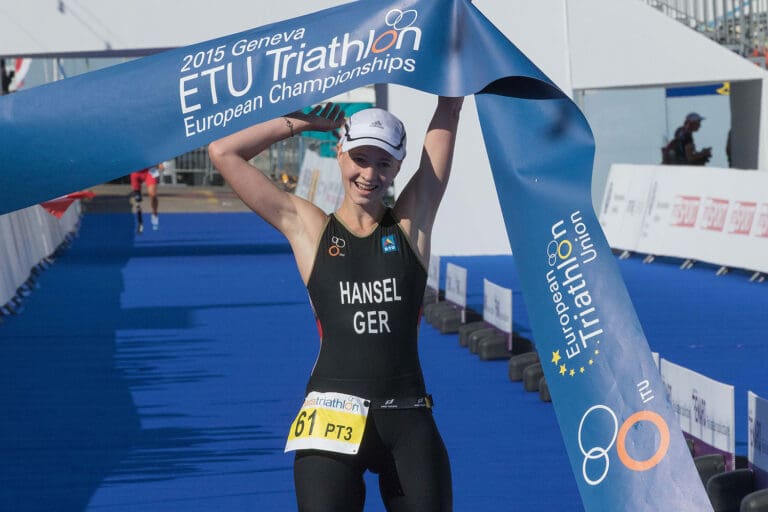 Nora Hansel holt sich in Genf die Europameisterschaft der Paratriathleten