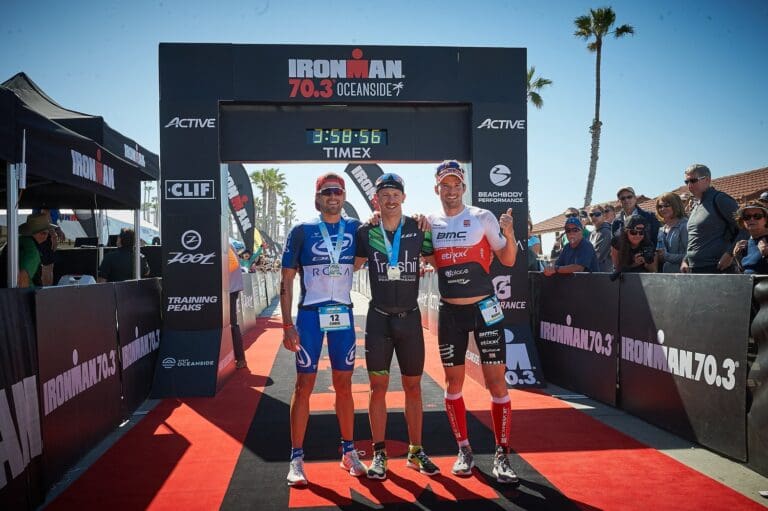 Das Männerpodium beim Ironman 70.3 California 2017: Der Zweite Chris Leiferman (USA), Sieger Lionel Sanders (CAN) und der Tagesdritte Ronnie Schildknecht (SUI) , v.l.