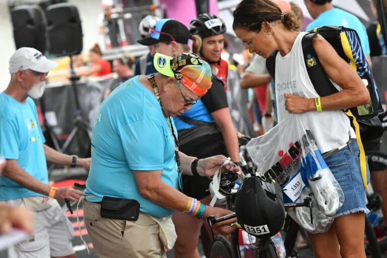 Was wäre der Ironman Hawaii ohne seine Volunteers ...