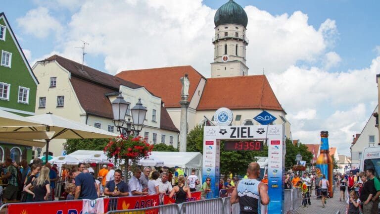 Triathlon mitten in der Stadt