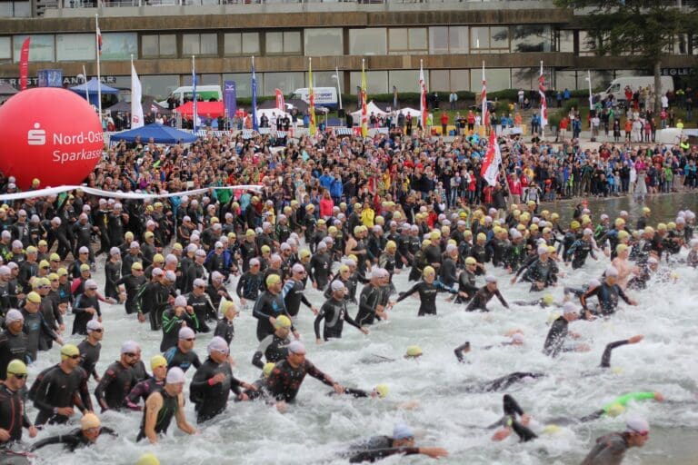 Start zur 15. OstseeMan Auflage am Glücksburger Kurstrand