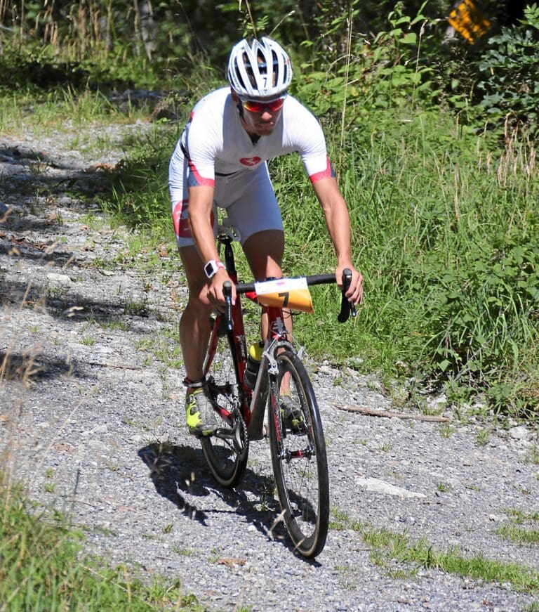 Wer wagt gewinnt? Jan van Berkel war auf der MTB-Strecke mit einem Crossrenner unterwegs - der Vorsprung sollte aber trotzdem nicht zum Sieg reichen