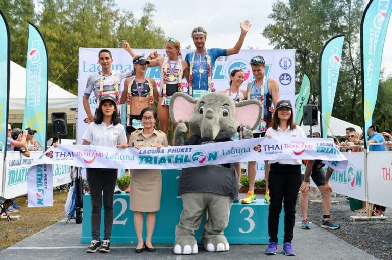 Das Podium der Pros beim Laguna Phuket Triathlon 2016