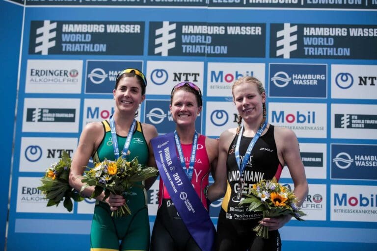 Das Podium beim Hamburger WTS-Rennen 2017: Asleigh Gentle, Laura Lindemann und Flora Duffy