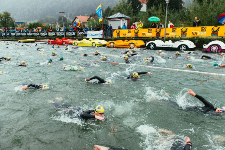 Schwimmen im Stadion