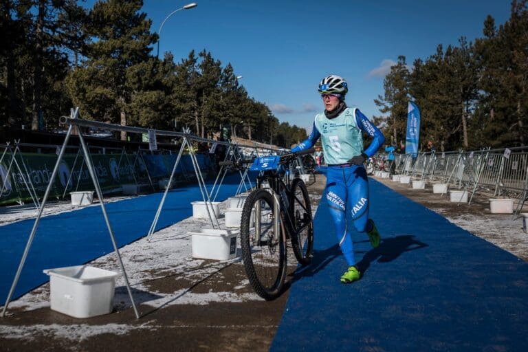 Sandra Mairhofer allein in Richtung WM-Titel unterwegs